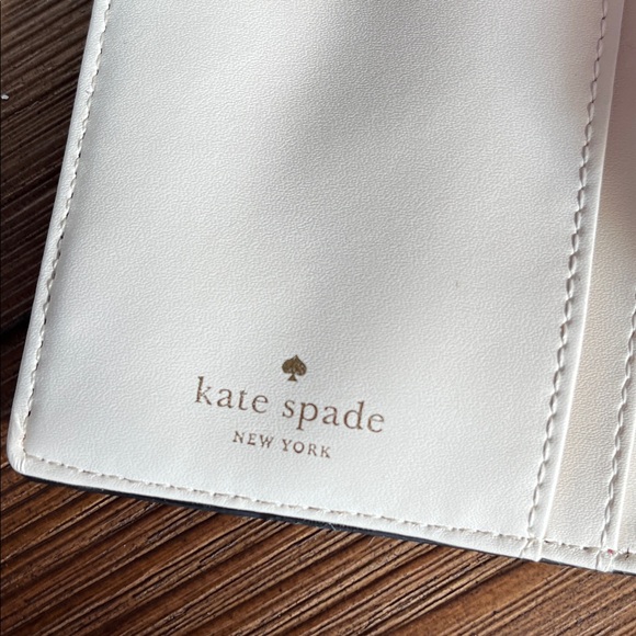 NWT Kate Spade Mikas pond pillbox Red Stacy Wallet - Picture 7 of 8